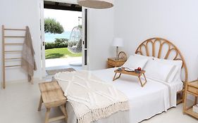 Seafront Beach House With Garden